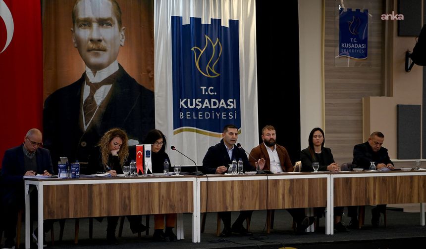 Kuşadası Belediye Başkanı Günel: 'Aydın Büyükşehir Belediyesi'nin bu kadar borçlanmasının nedeni, CHP'ye borçlu bir belediye bırakma isteğinden kaynaklanıyor'