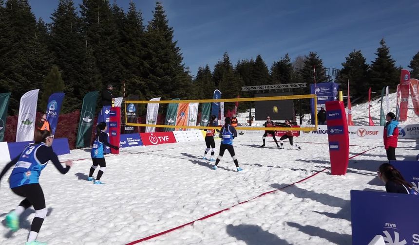 Osmangazi Belediyesi Kar Voleybolu Dünya Turu'na ev sahipliği yapıyor