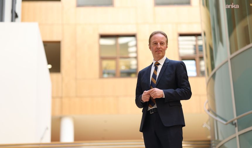 Almanya SPD Federal Milletvekili Karaahmetoğlu: Savaşın sona ermesi yalnızca insani bir sorumluluk değil, aynı zamanda ekonomik bir gereklilik