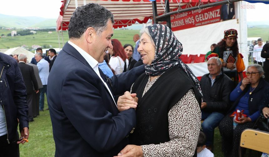Ardahan Belediye Başkanı Demir'den Anneler Günü mesajı
