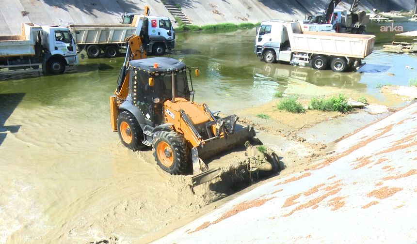 Adana Su ve Kanalizasyon İdaresi'nden Sarıçam Deresi'nde kapsamlı temizlik çalışması