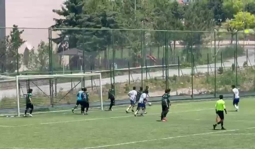 Adıyaman Belediyespor İşitme Engelliler Futbol Takımı yarı finalde
