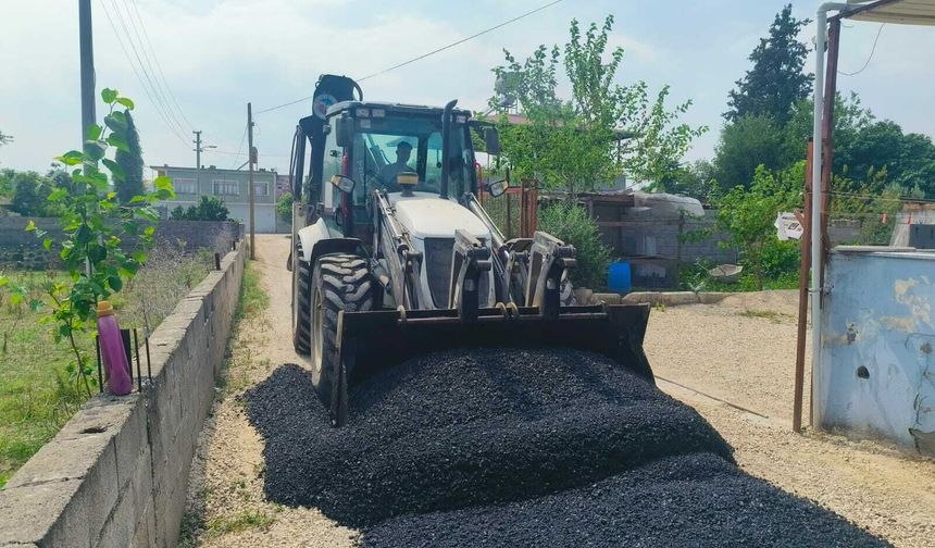 Ceyhan Belediyesi'nden merkez ve kırsal mahallelerde asfalt seferberliği