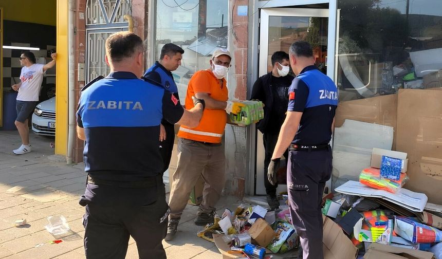 Gemlik Zabıtası'ndan halk sağlığını tehdit eden depoya baskın