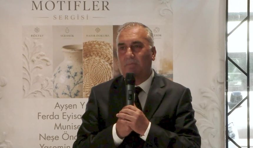 Muratpaşa'da 'Zamansız Motifler' sanatseverlerle buluştu