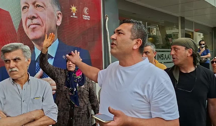 Osmaniye'de yıkım kararına karşı AK Parti İl Başkanlığı önünde eylem