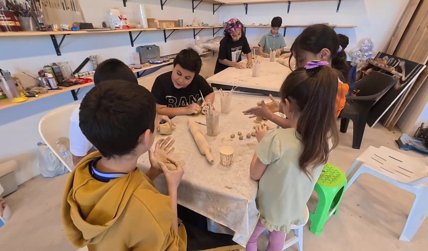 Yozgat'ta köy çocuklarına gönüllü sanat eğitimi