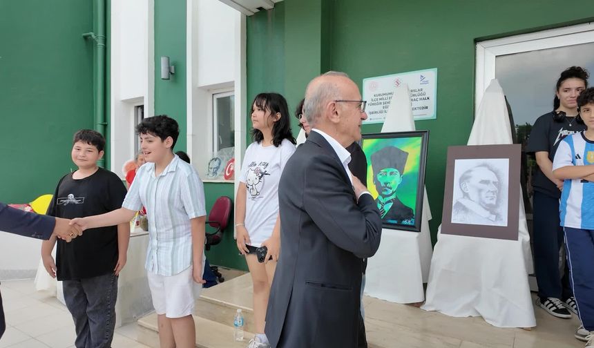 Yüreğir'de yıl boyunca eğitim alan kursiyerlerin eserleri sergilendi