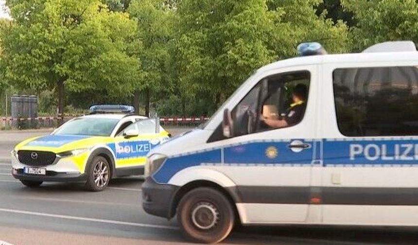 Berlin polisi, onur yürüyüşü saldırısının şüphelisi olarak 21 yaşındaki Abdul B'yi arıyor
