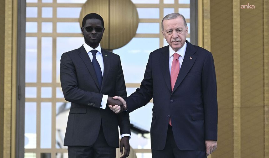 Cumhurbaşkanı Erdoğan, Senegal Cumhurbaşkanı Faye ile telefonda görüştü