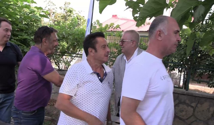 Edremit'te basın buluşması: Yarım asırlık gazetecilik emeği ödüllendirildi