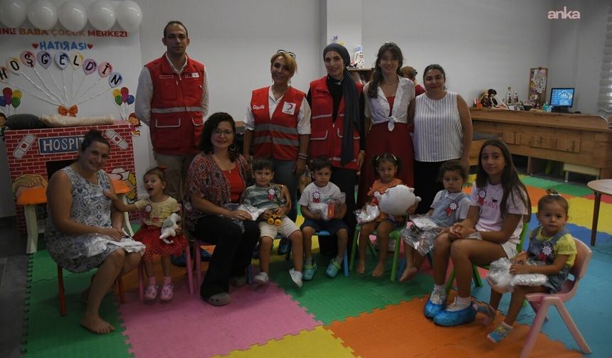 Kuşadası Belediyesi Anne Baba Çocuk Merkezi'nde dayanışma etkinliği
