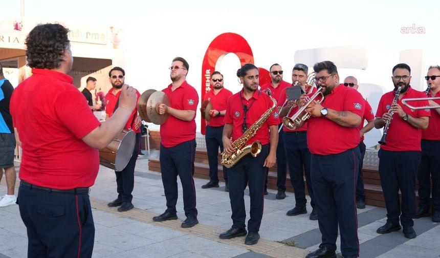 Tekirdağ'da yaz akşamları bando konserleriyle renkleniyor