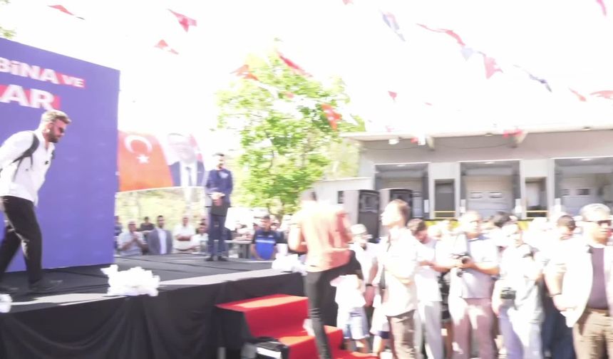 Özgür Özel: 'Ekrem Başkan'ın savunma kitabını toplatma, basımını durdurma kararı aldılar'