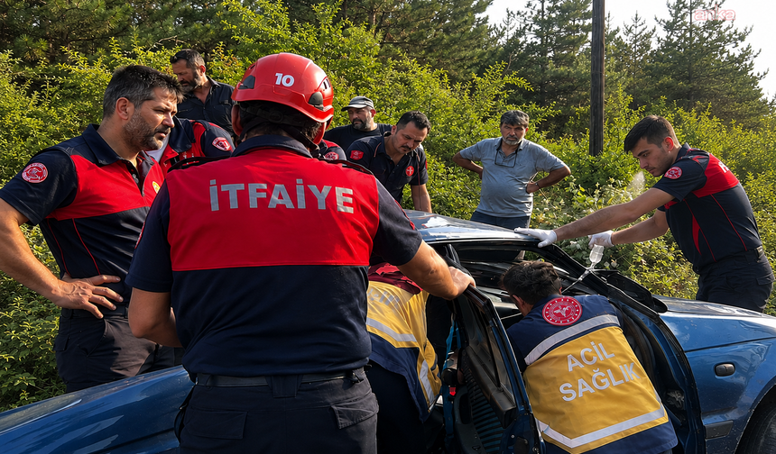 Zonguldak'ta işçi servisi ile otomobil çarpıştı: 1'i ağır 4 yaralı