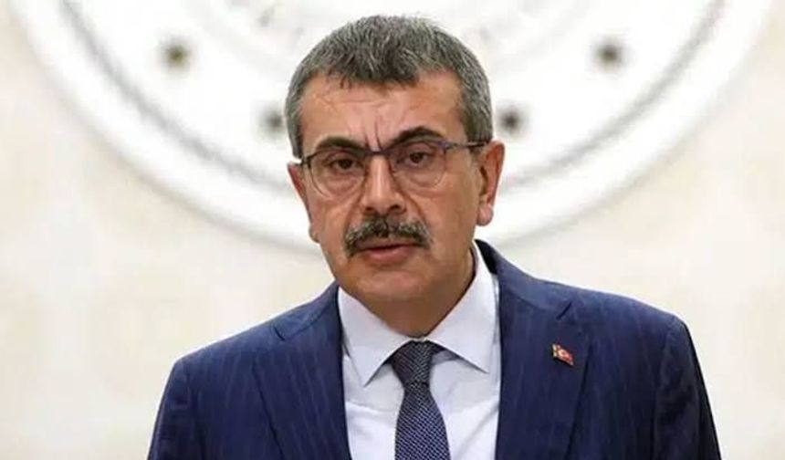 Yusuf Tekin’den müfredat eleştirilerine yanıt
