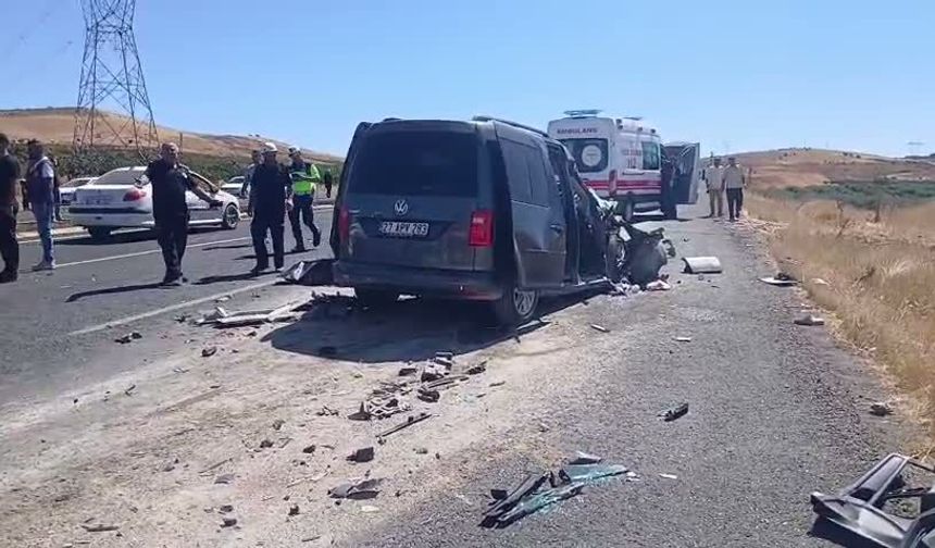Şanlıurfa'da taziyeden dönen aile kaza yaptı: 4 ölü