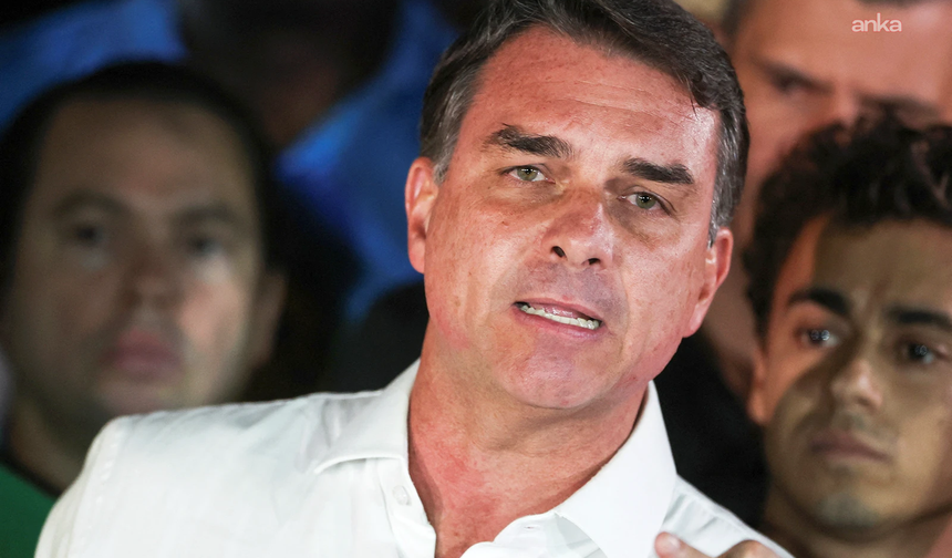 Brezilya'da seçimleri kaybeden Flavio Bolsonaro ve ailesi ülkelerinden ayrılarak ABD'ye gitti