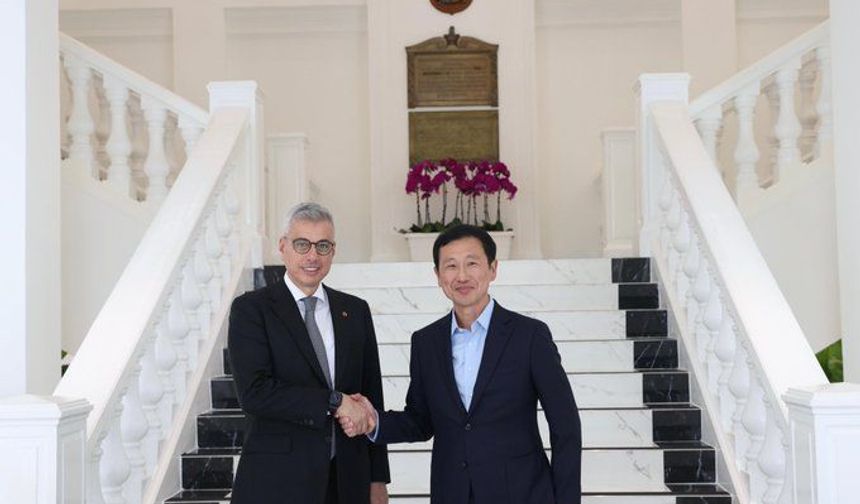 Bakan Memişoğlu'ndan Singapur'da kritik sağlık görüşmesi