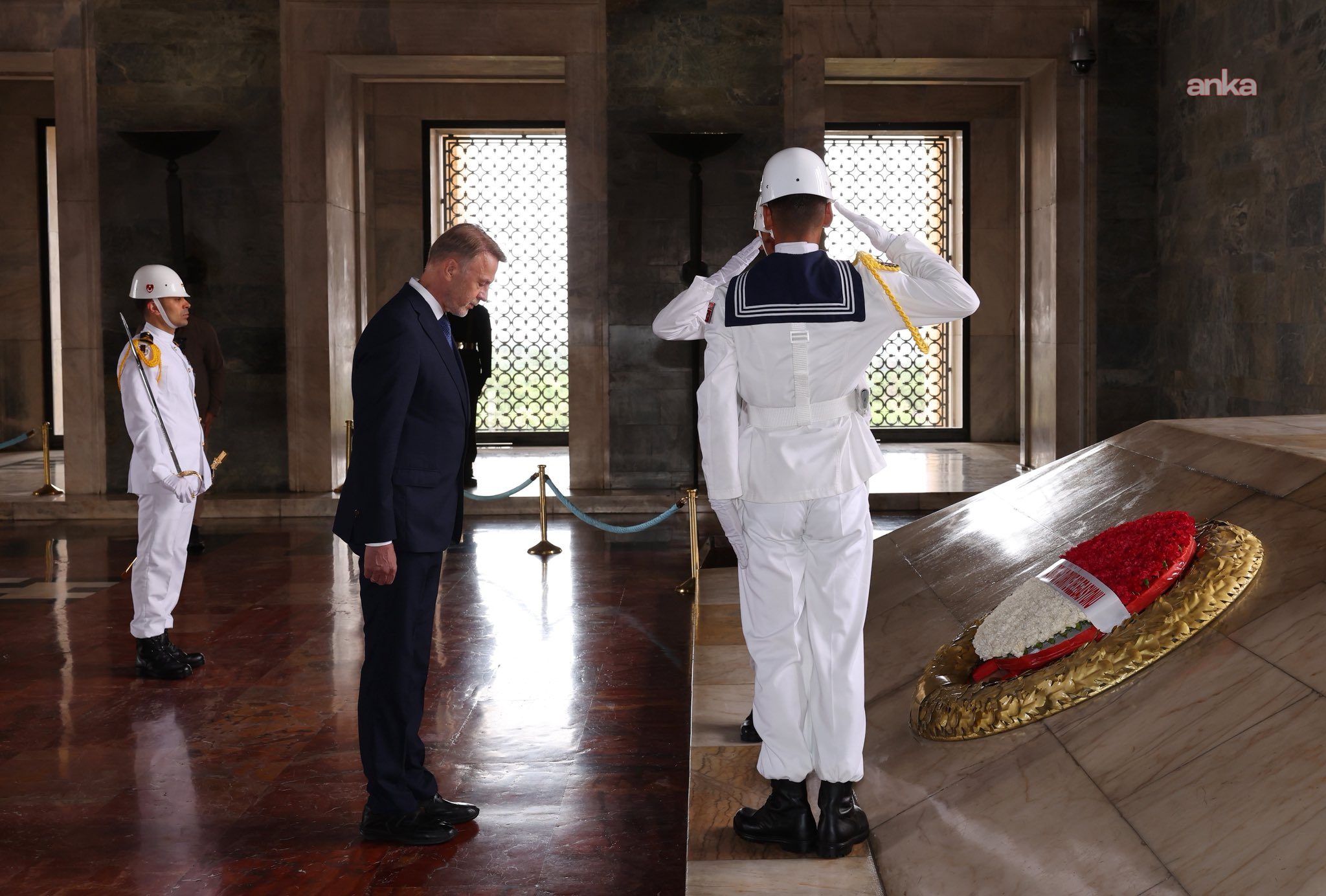 Avrupa Birliği Büyükelçisi Aivo Orav, Anıtkabir'i ziyaret etti