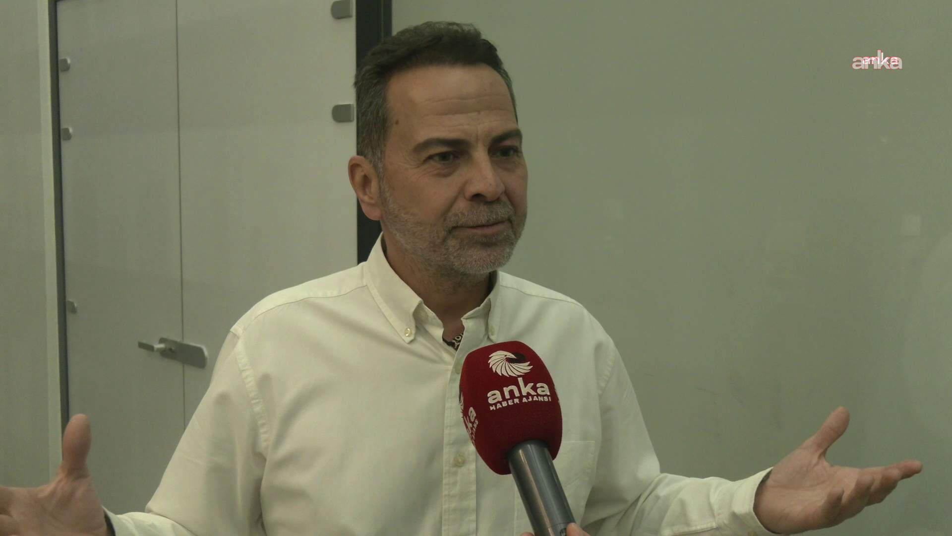 Nasuh Mahruki'yi Gözaltıya Götüren Paylaşım