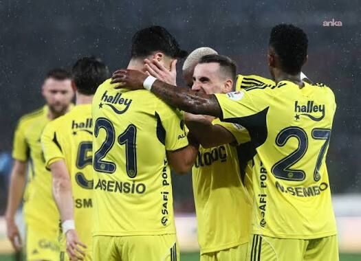 Fenerbahçe-Pogoń Szczecin maçı şifresiz yayınlanacak