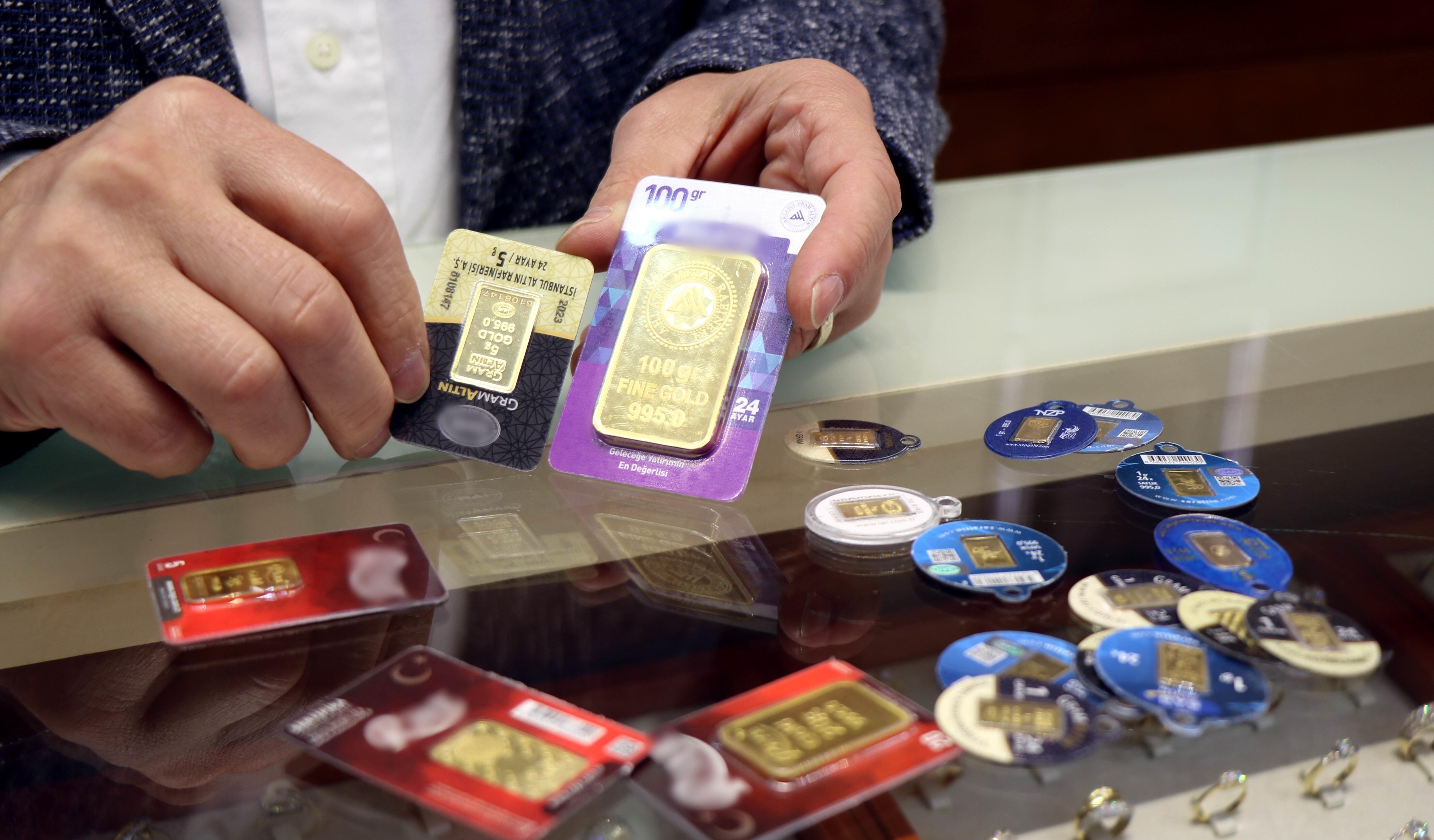Gram altın 6 bin 895 lirayı gördü