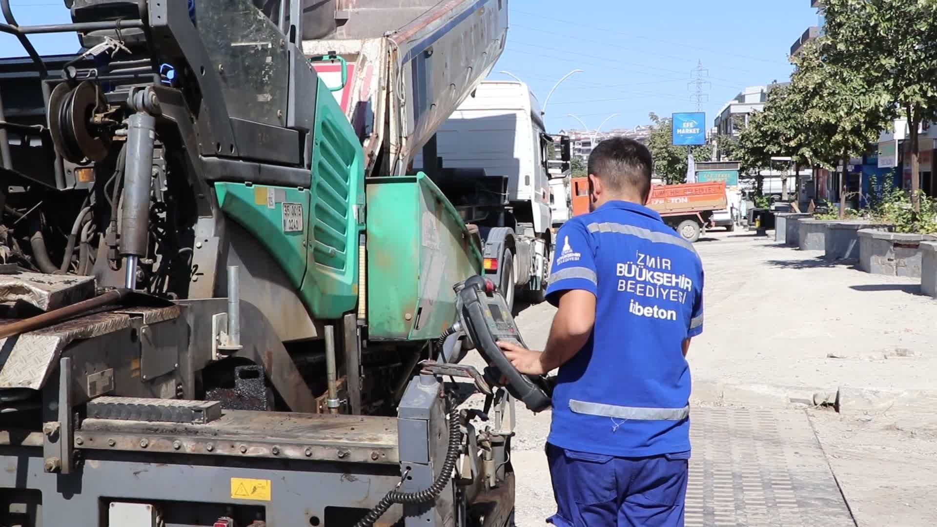 Aliağa ve Seferihisar'da yollar yenileniyor