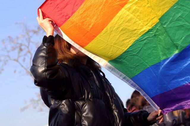 Ankara'da LGBTİ+ soruşturmasında gazeteci Tuğba Tekerek ve 7 Kaos GL üyesi tutuklandı