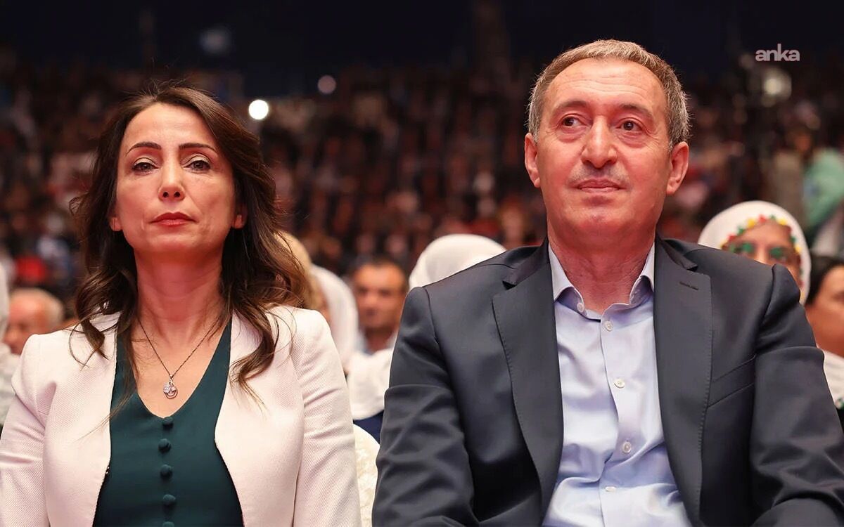 DEM Parti Eş Başkanları'ndan Şanlıurfa'daki deprem sonrası 'depreme dirençli kentleşme' çağrısı