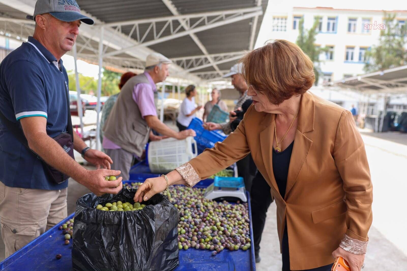 Didim'de 'Zeytin Pazarı' kapılarını açtı