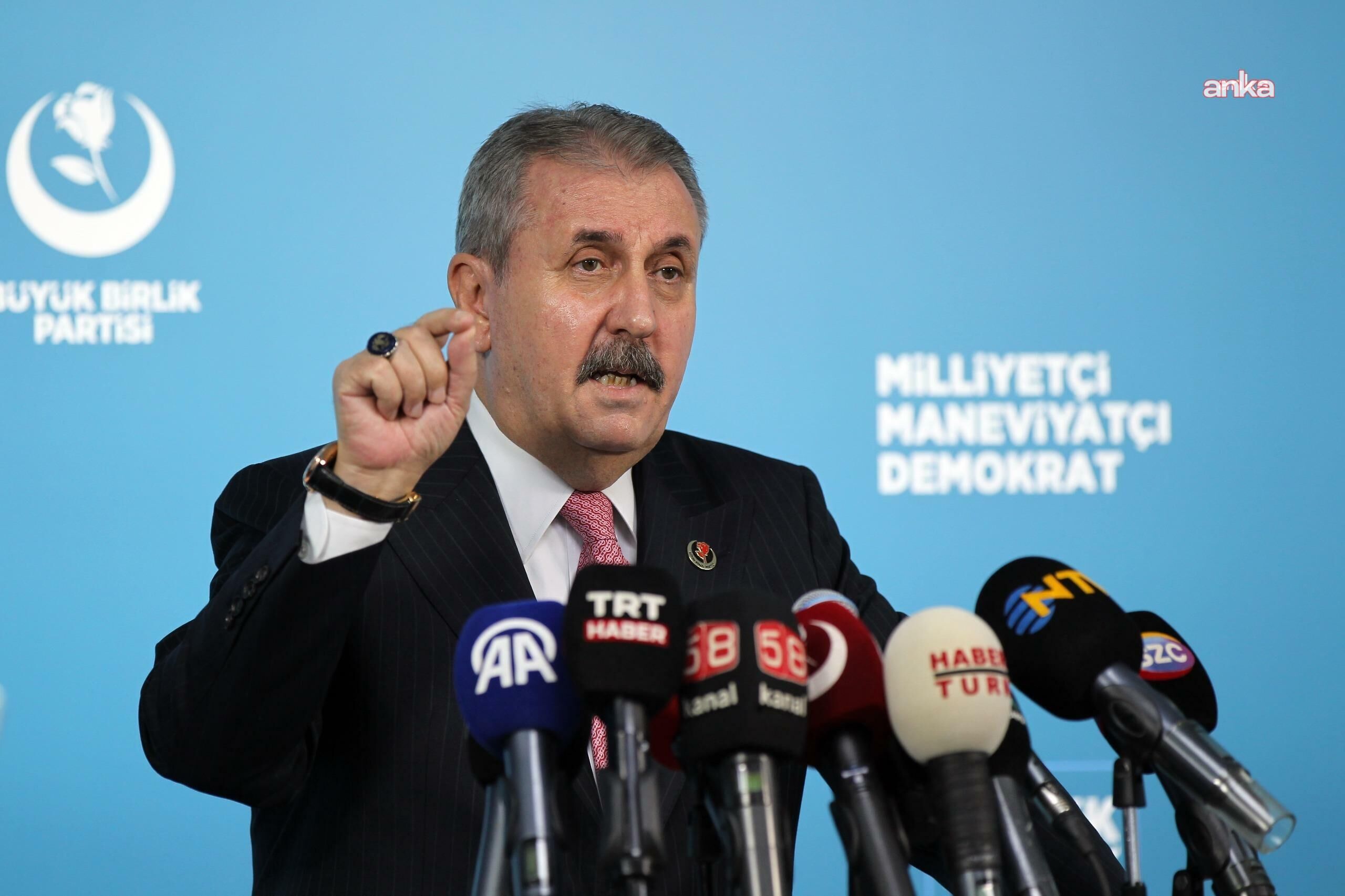 Mustafa Destici'den yeni eğitim öğretim yılı mesajı: Hiçbir evladımızın imkansızlıklar sebebiyle eğitimden mahrum kalmadığı bir sistem hedefimiz olmalı