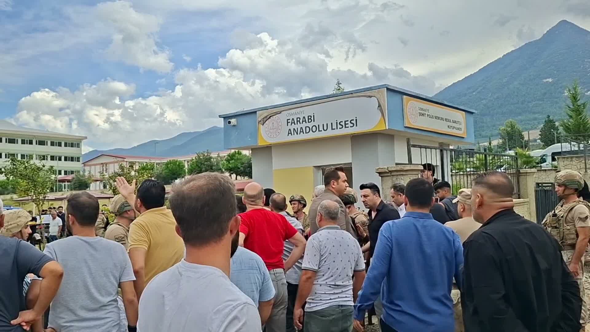 Osmaniye'de okul bahçesinde yeğeni tarafından vurulan öğretmen hayatını kaybetti