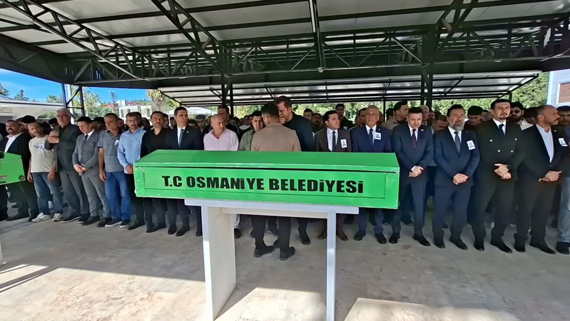 Osmaniye'de okulda uğradığı saldırıda hayatını kaybeden öğretmen Bilgili son yolculuğuna uğurlandı
