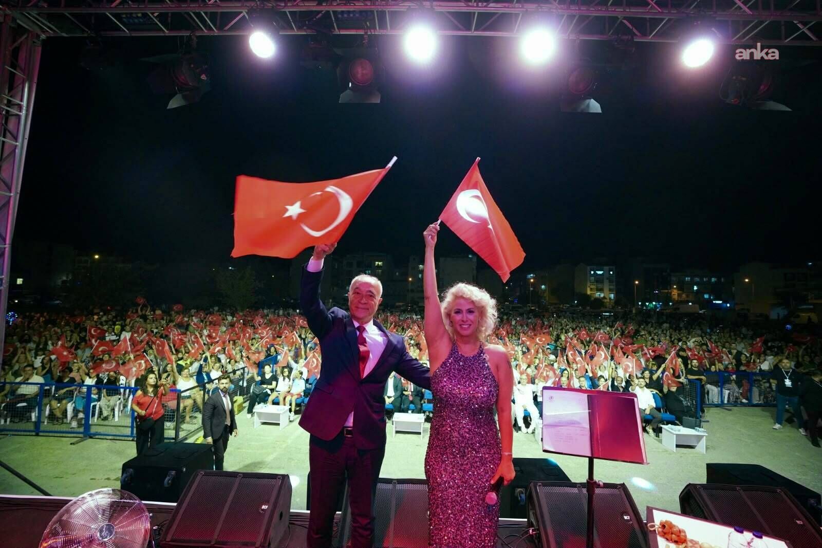 Seferihisar'ın kurtuluş coşkusu Niran Ünsal konseriyle taçlandı
