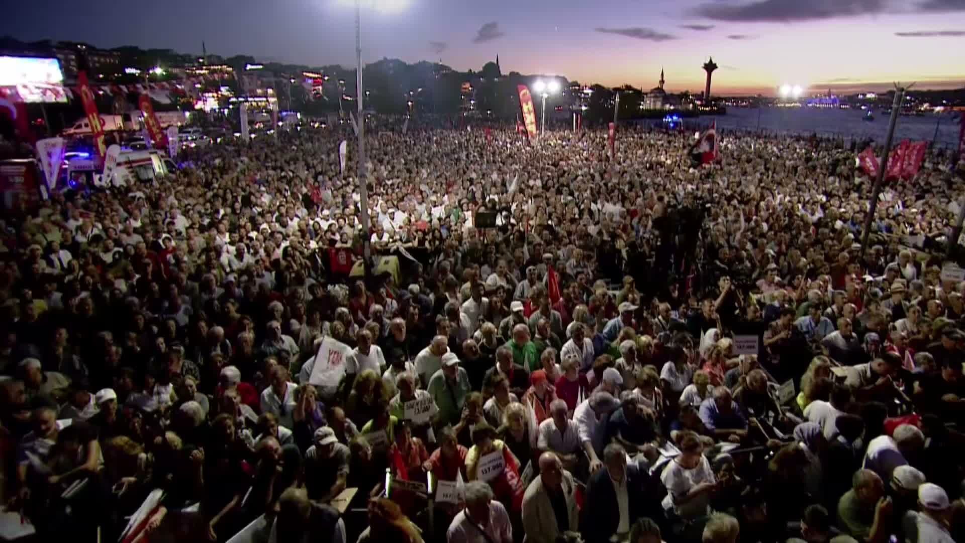 YENİ Parti'den Üsküdar buluşması... Özgür Özel'den Erdoğan'a: Bu mu senin demokratlığın?