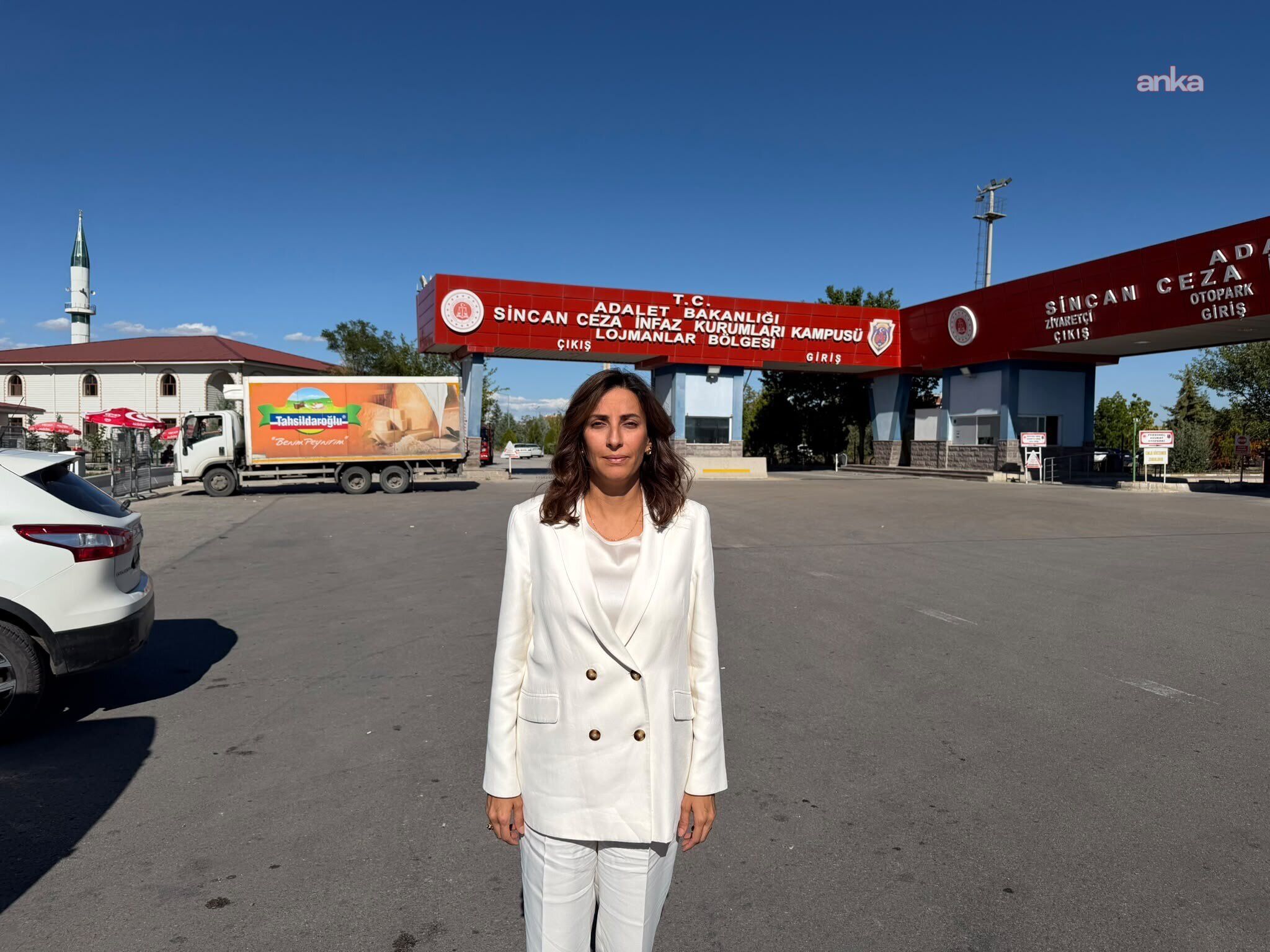 YENİ Partili Rızvanoğlu'ndan İlksen Özalper ve Tuğba Tekerek için tutuksuz yargılama çağrısı