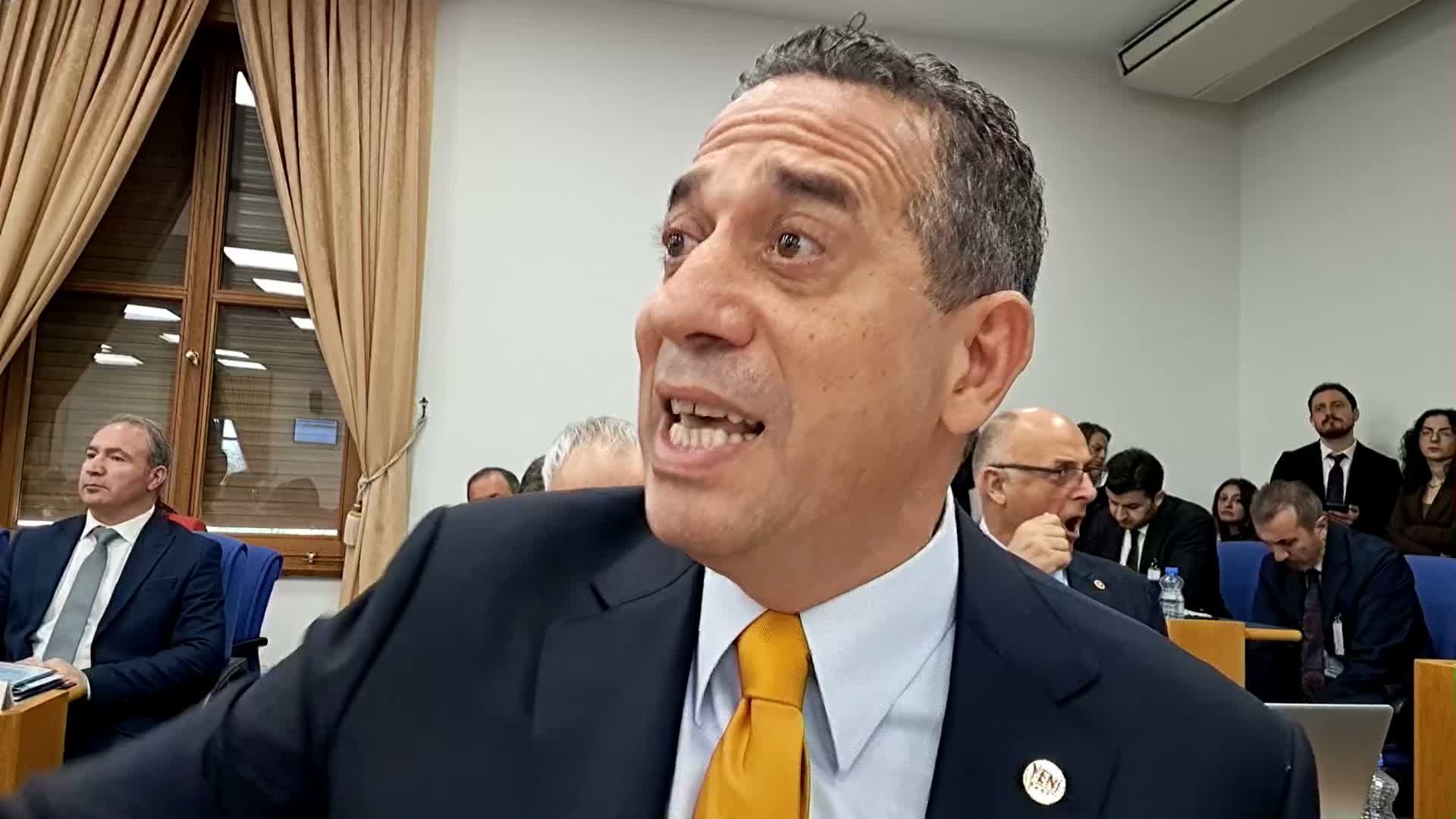 2027 bütçesi, Plan ve Bütçe Komisyonu'nda... Ali Mahir Başarır: 'Fon olayını araştıramıyorsak ne işe yarıyoruz?'