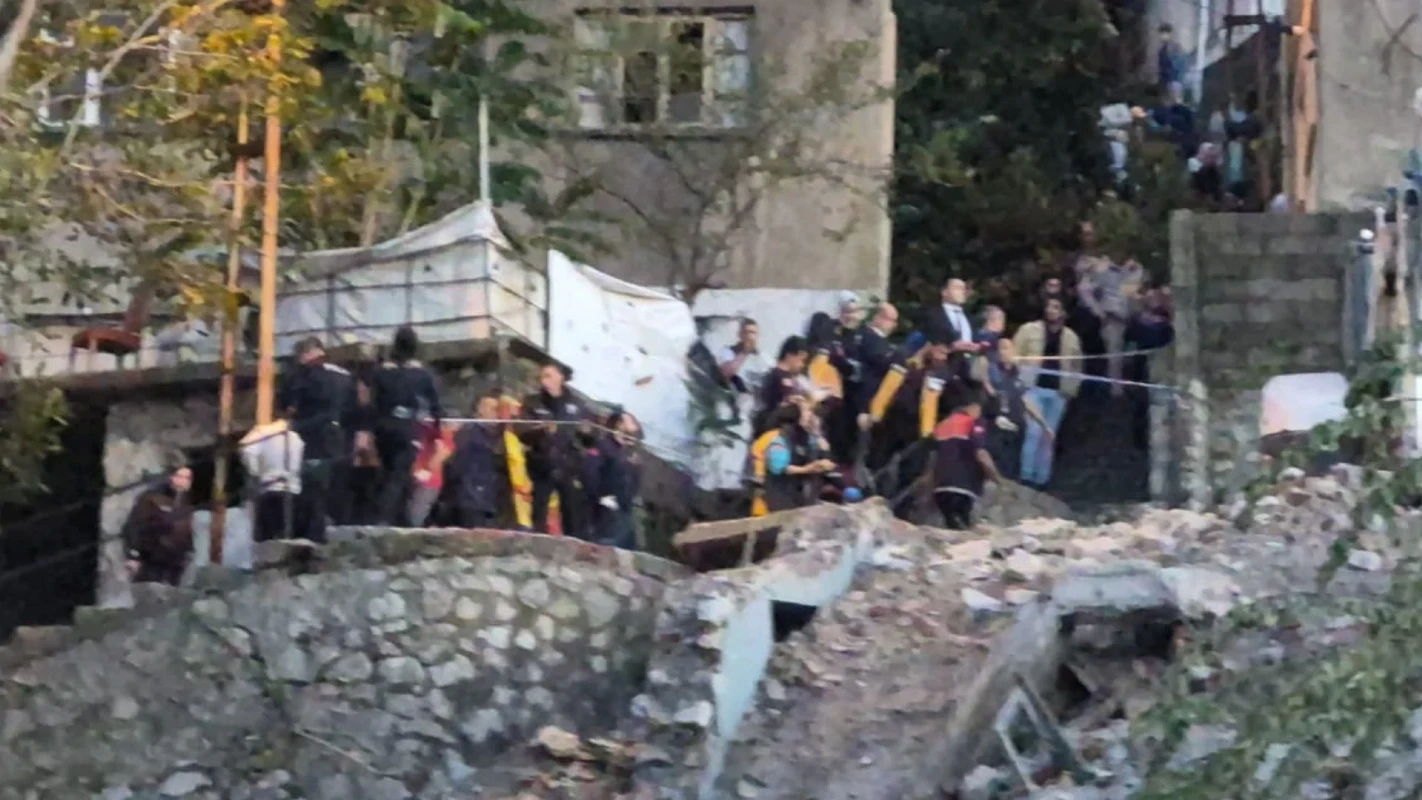 Zonguldak’ta bina çöktü: Enkazda bir kişi aranıyor