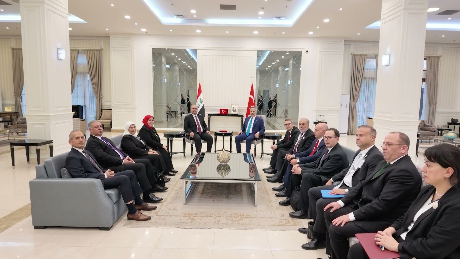 Bakan Fidan, Irak Devlet Bakanı Ağaoğlu ile bir araya geldi