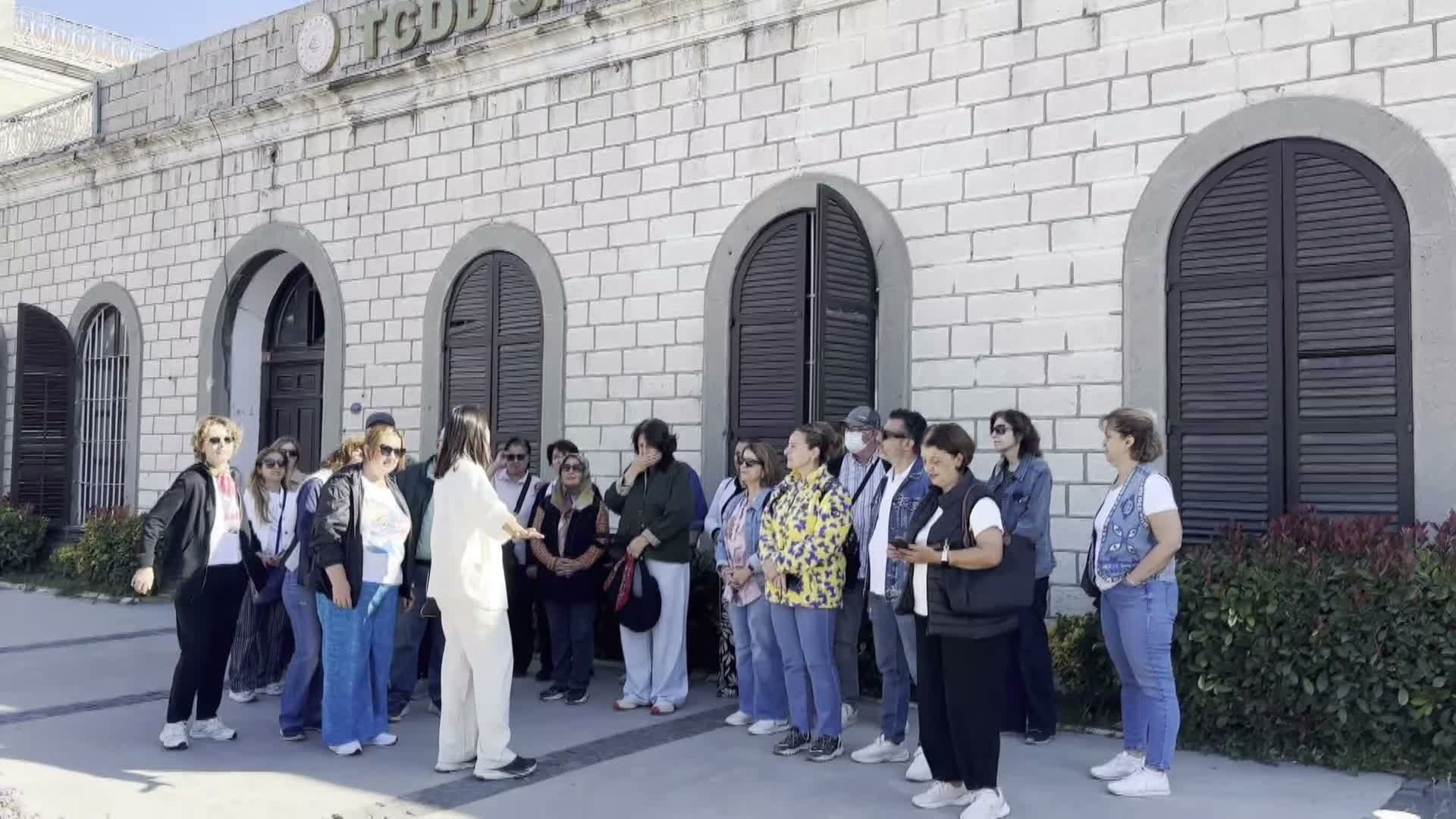 İzmirliler, Kültürel Miras Gezileri ile Konak'ı keşfediyor