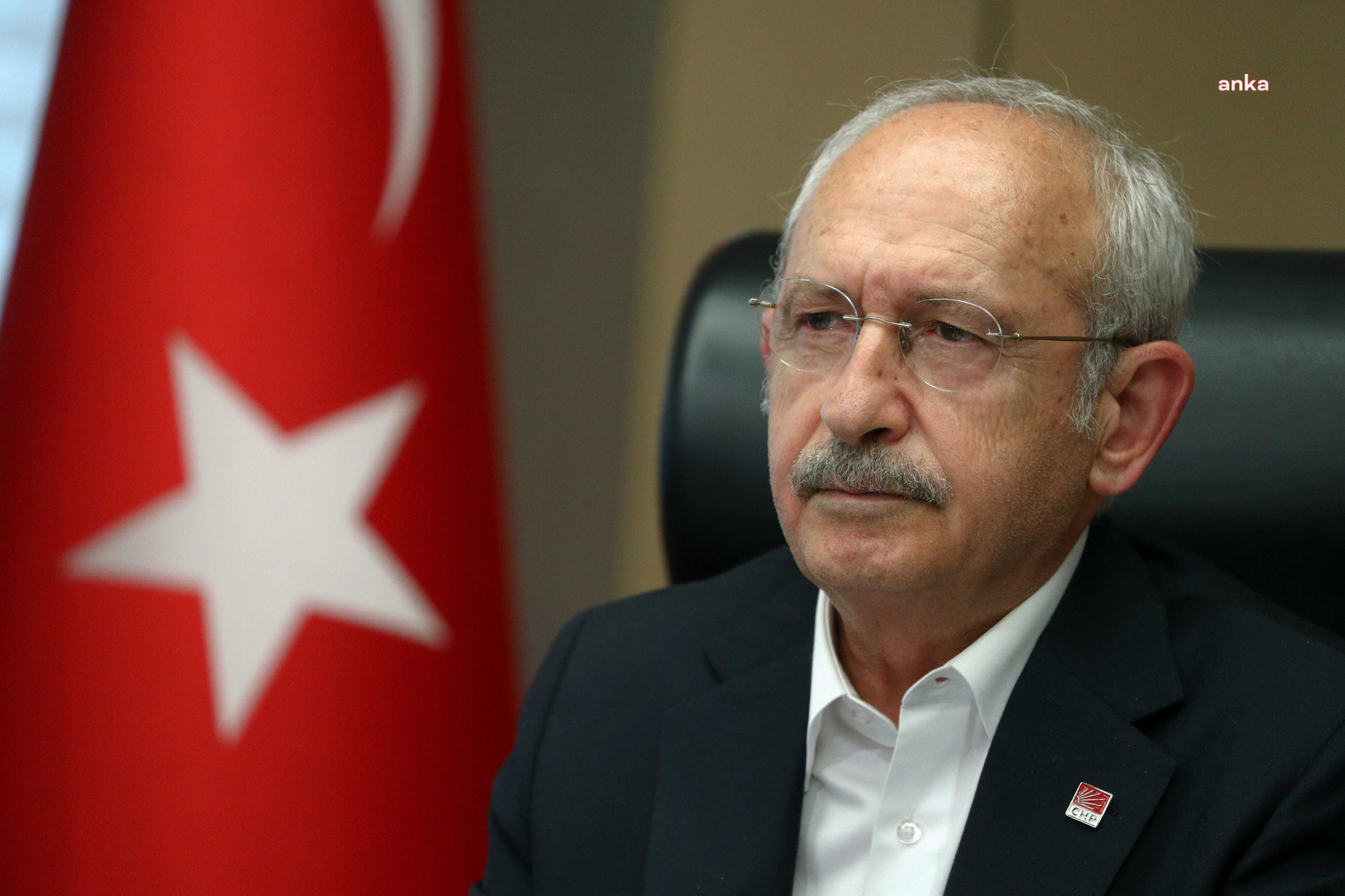Kemal Kılıçdaroğlu, ev hapsindeki gazeteciler Saymaz ve Ağırel ile telefonda görüştü