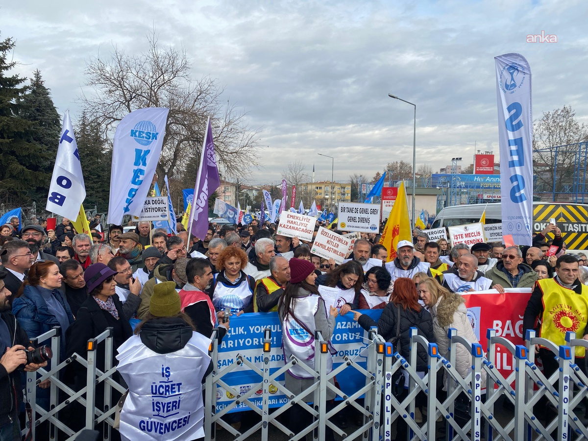 KESK'ten 'fon krizi' için çağrı: 'Haksız kazançlara ve mal varlıklarına derhal el konulmalı'