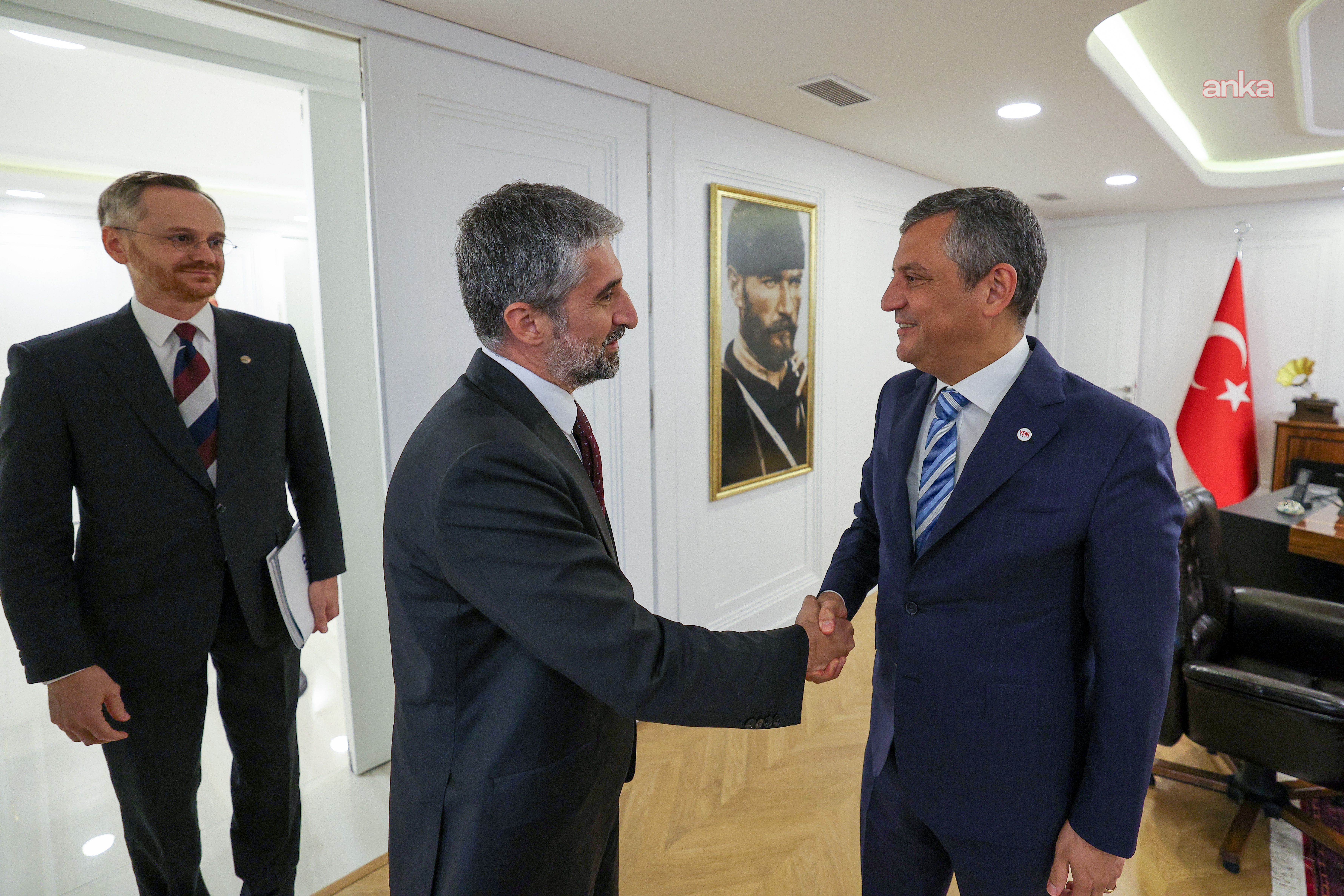 Özgür Özel, TÜSİAD Başkanı Ozan Diren ile görüştü