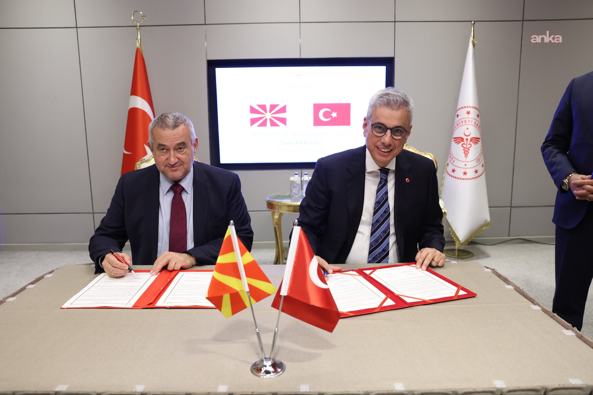 Sağlık Bakanı Memişoğlu ile Kuzey Makedonya Sağlık Bakanı Klekovski 'Sağlık ve Tıp Bilimleri Alanında Mutabakat Zaptı'nı imzaladı