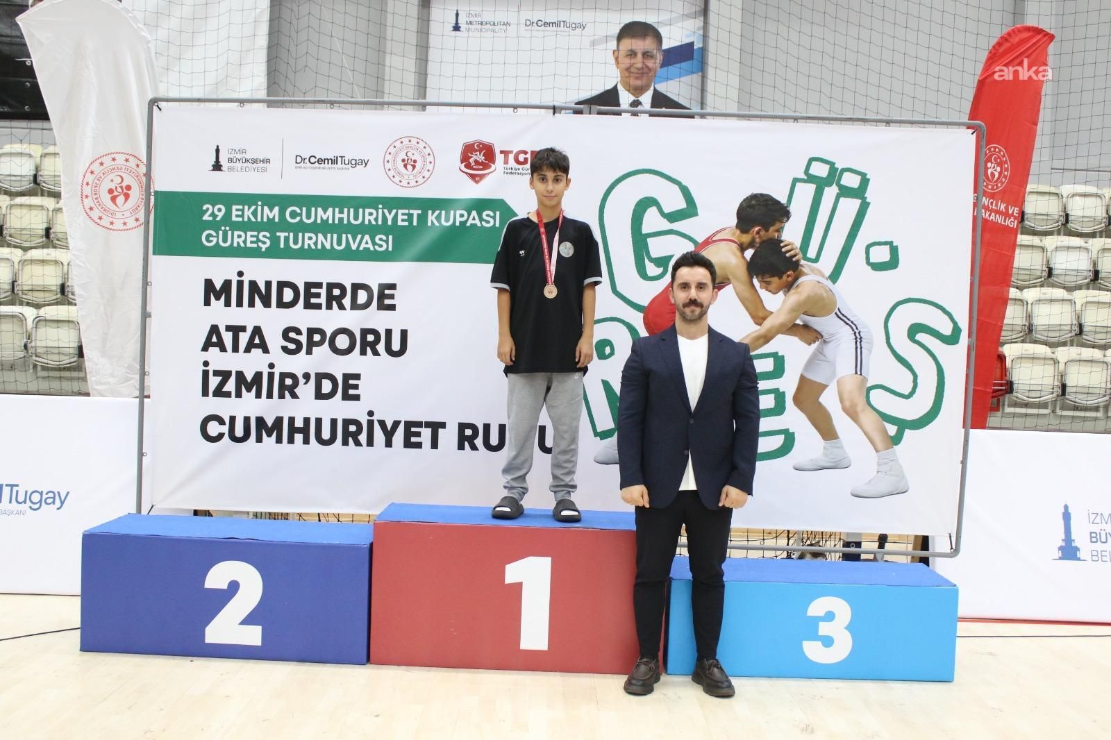 Tatami ve minderde Cumhuriyet coşkusu