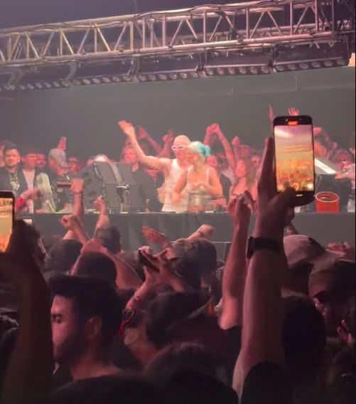 İstanbul'da 5 bin kişilik konserde ölüm: 2 kişi kritik