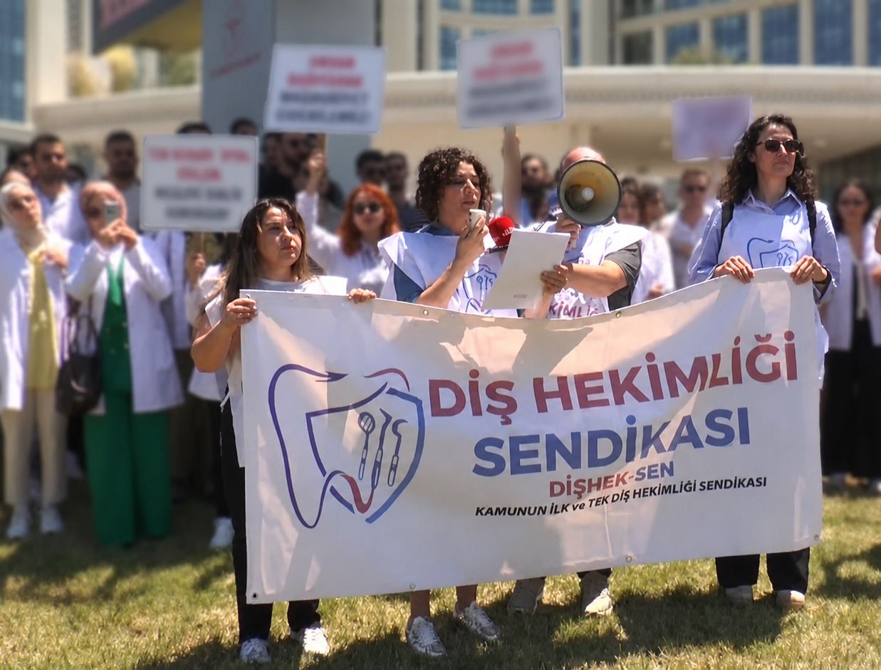 Diş hekimlerinden Bakanlık önünde hak çağrısı!