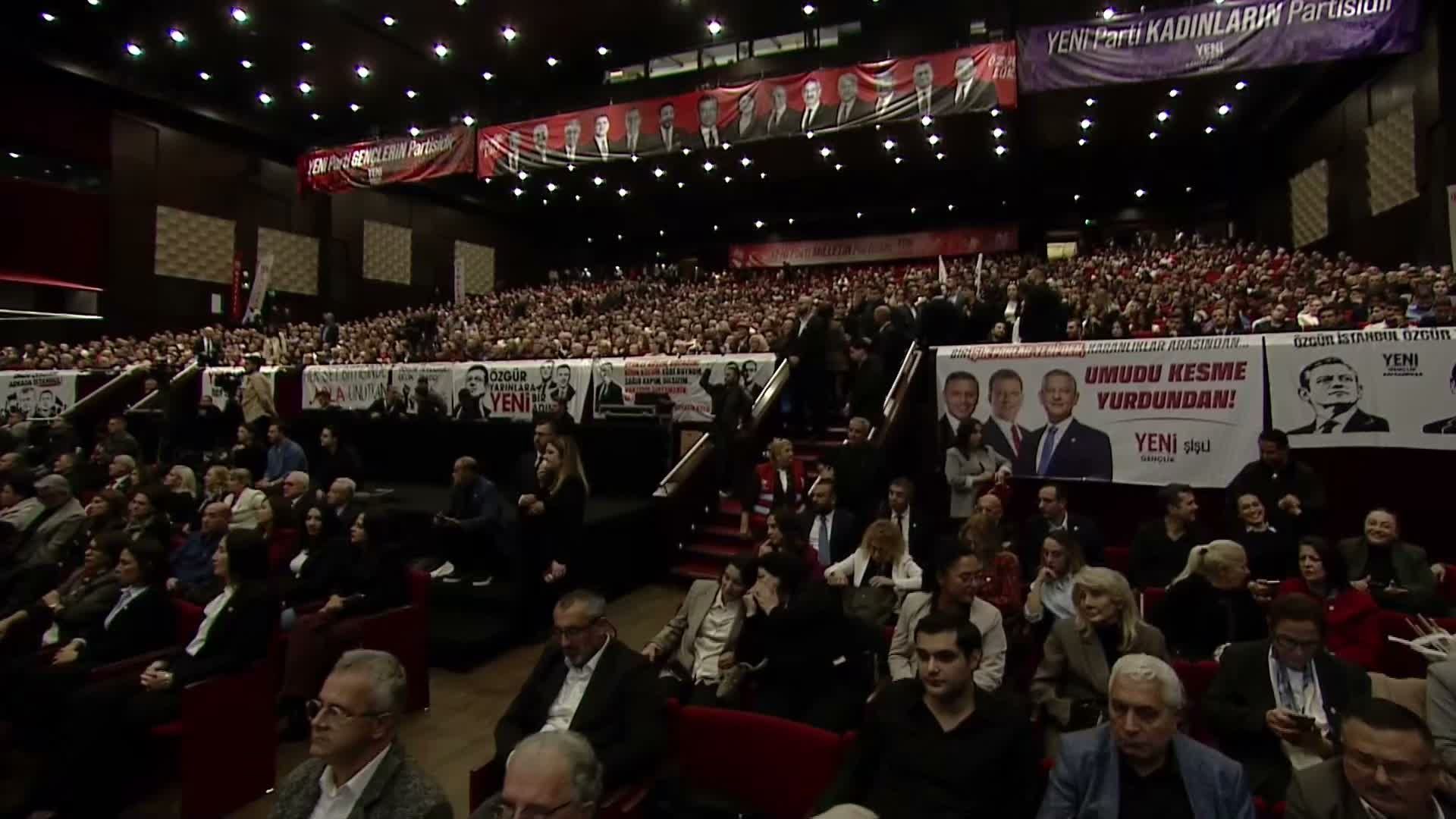 YENİ Parti İstanbul İl Başkanlığı ön seçimi... Özgür Çelik: 'Anka kuşu gibi her seferinde küllerimizden yeniden doğmayı başardık'