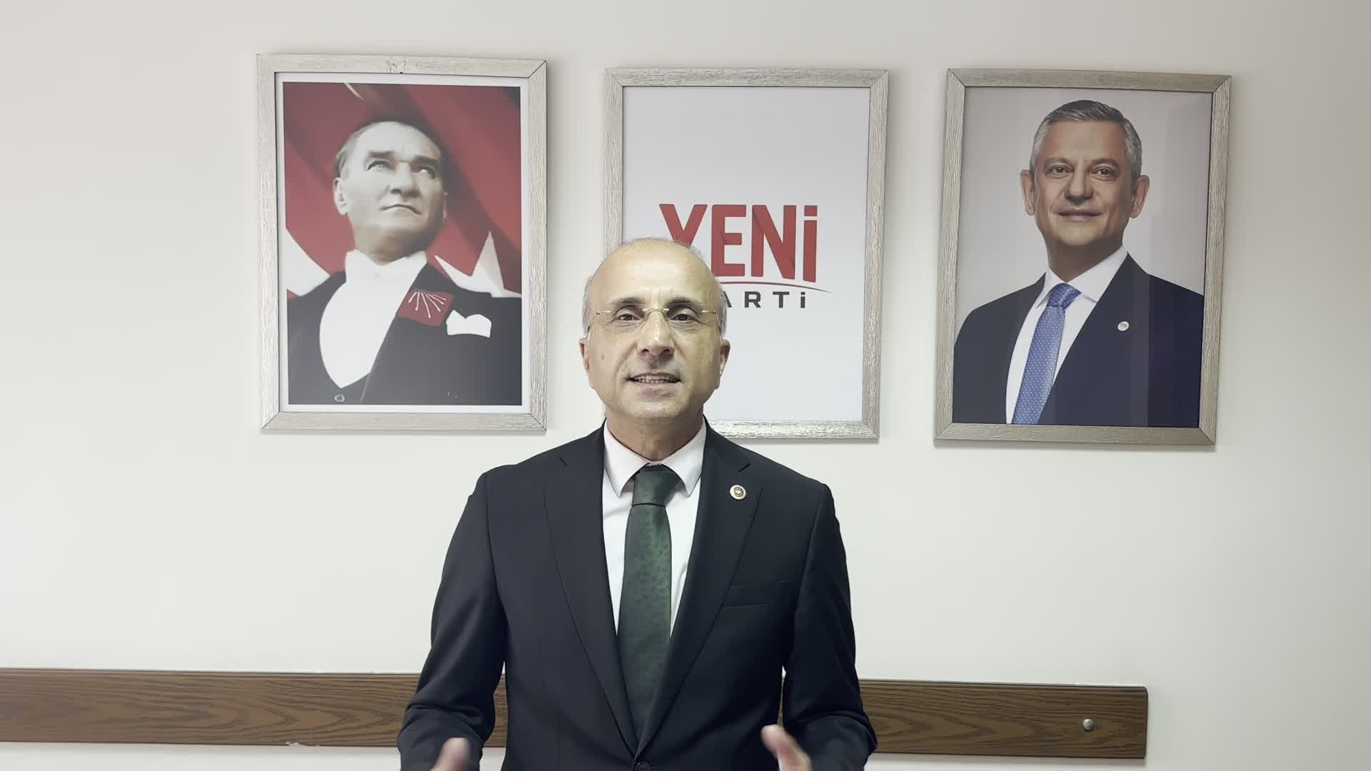 YENİ Partili Genç: 'Bu faiz faturasının hesabını kim verecek?'